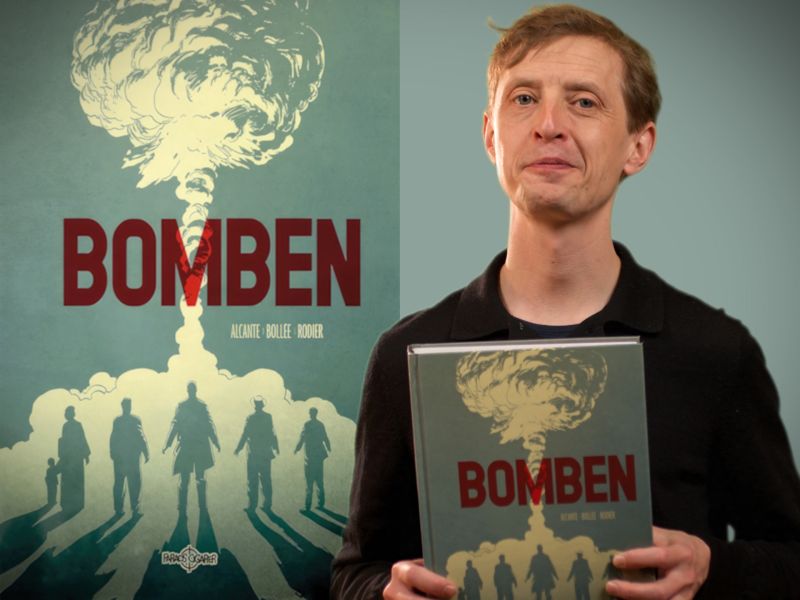 Bibliotekets litteraturformidler Philip holder tegneserien "Bomben"